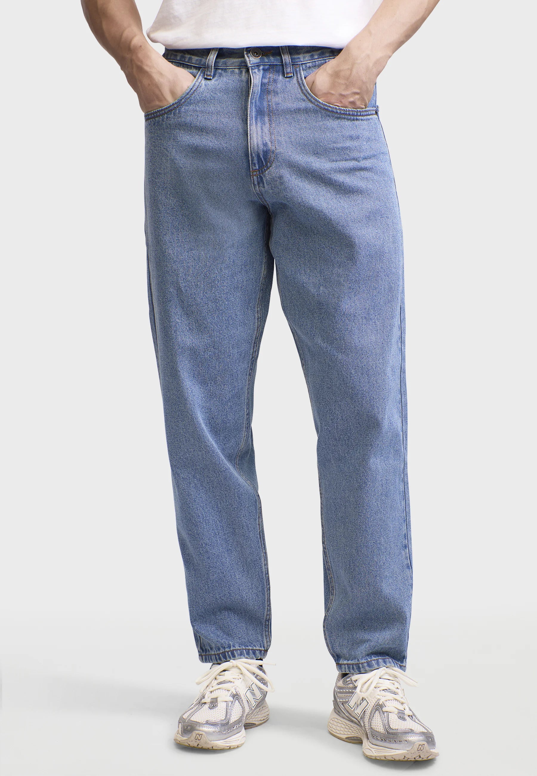 Modische Herrenjeans